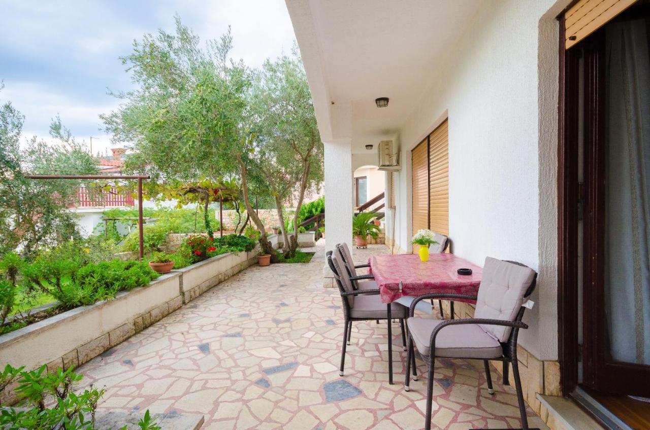 Apartments Ivanka Krk Town Kültér fotó