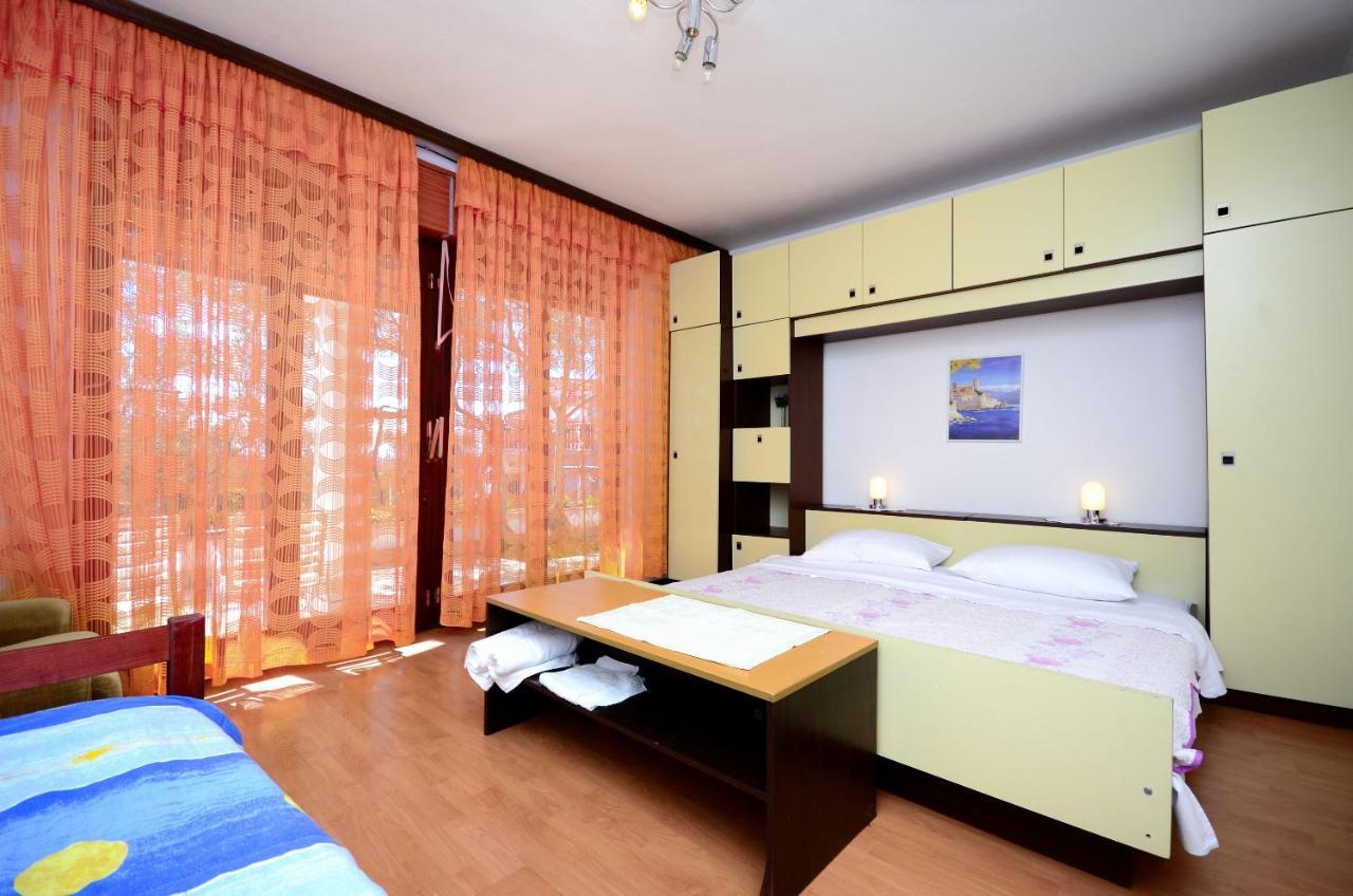 Apartments Ivanka Krk Town Kültér fotó