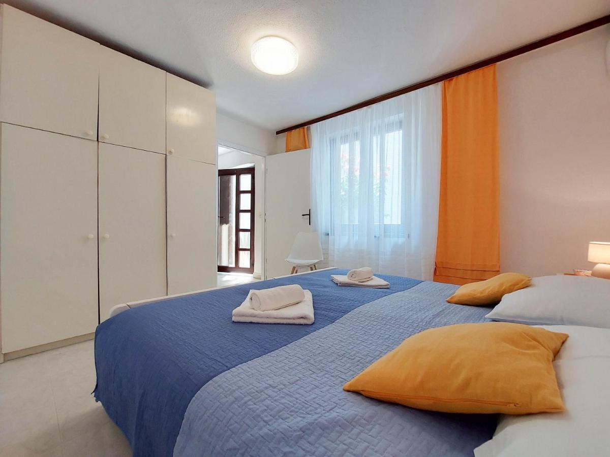 Apartments Ivanka Krk Town Kültér fotó