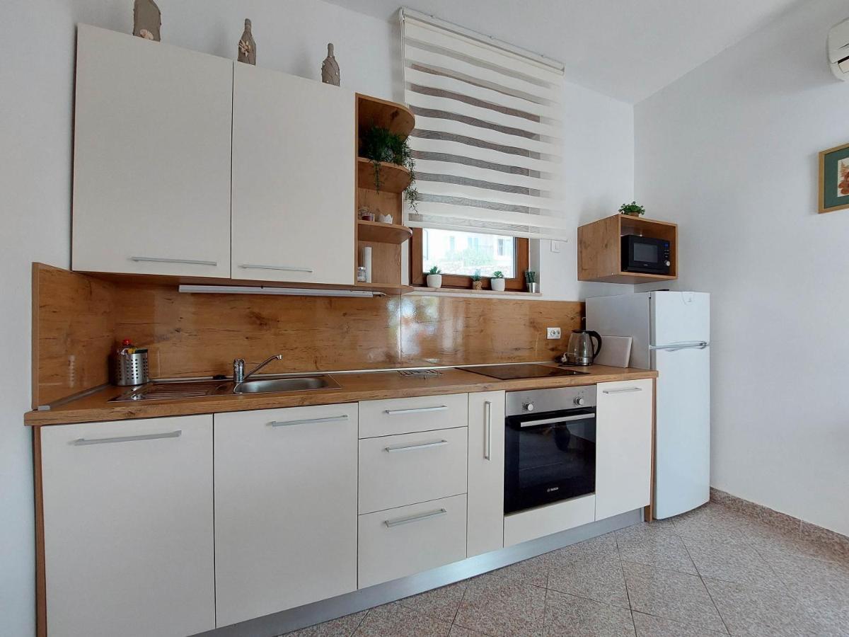 Apartments Ivanka Krk Town Kültér fotó