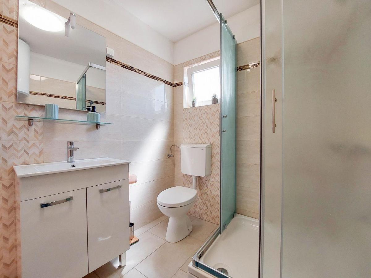 Apartments Ivanka Krk Town Kültér fotó